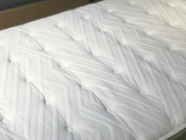 回収対象の寝具(マットレス)